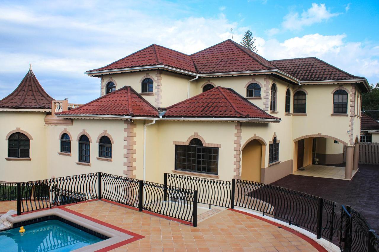 Clarridge View Guesthouse Montego Bay Exterior foto