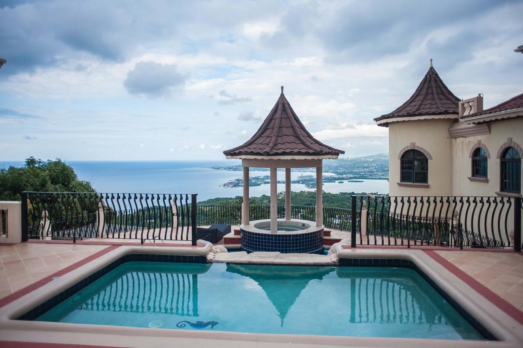 Clarridge View Guesthouse Montego Bay Exterior foto
