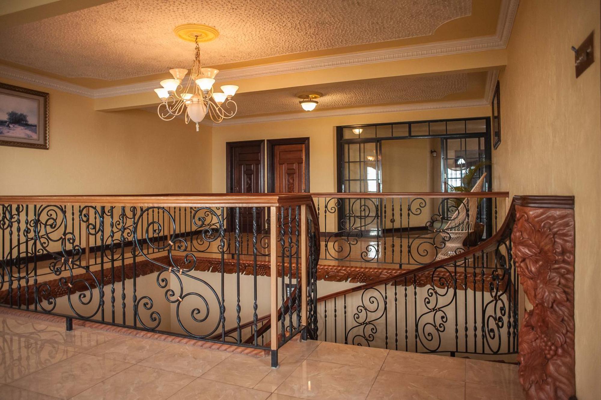 Clarridge View Guesthouse Montego Bay Exterior foto