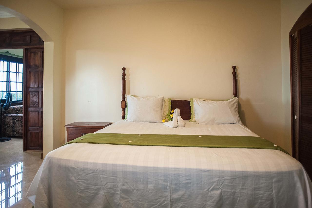 Clarridge View Guesthouse Montego Bay Exterior foto